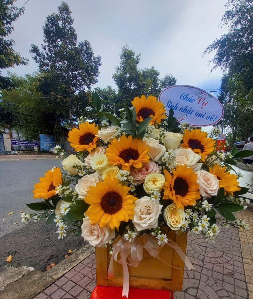 shop hoa tuoi phuong binh tay